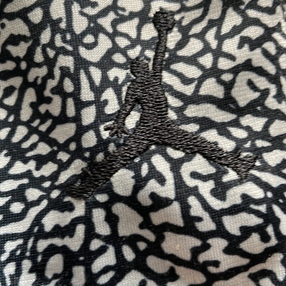 ⭐️HP⭐️ SzXL Youth Jordan Light Weight Black/Grey Patterned Joggers VGUC - Picture 2 of 6